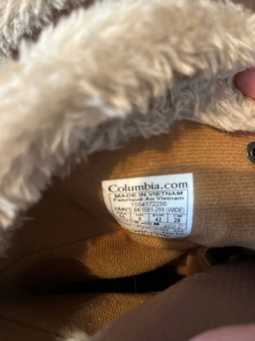 Columbia Women's Snow Boot Waterproof Ice Maiden II Size 11 tan suede, faux fur